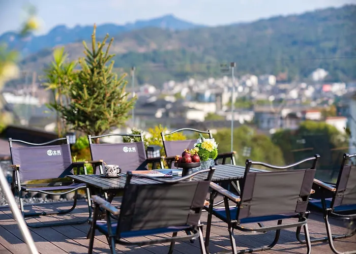 Zhangjiajie Yu Realm Hotel - Ancient Charm - Modern Luxury - Your Perfect Journey - A Single Pick-Up Or Drop-Off
