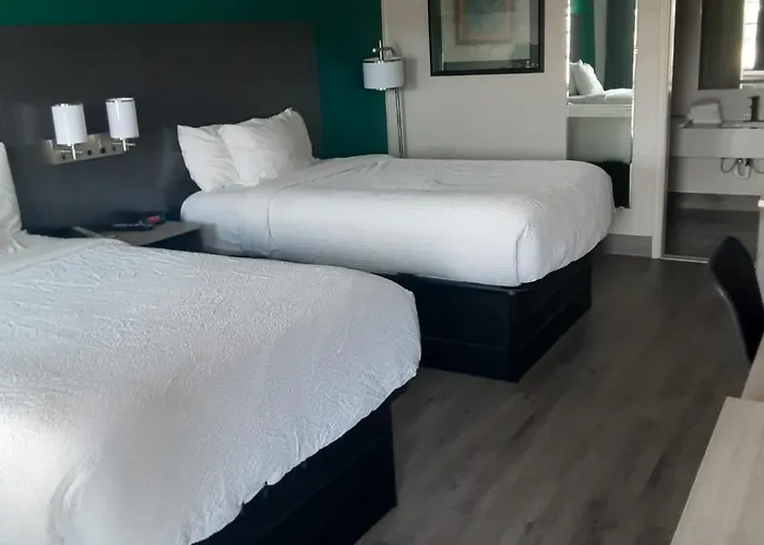 Causeway Inn - Metairie