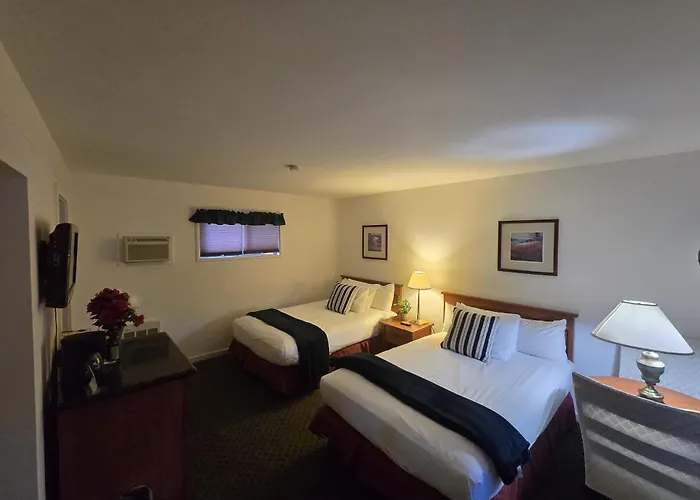 Cedar Lodge Dunsmuir
