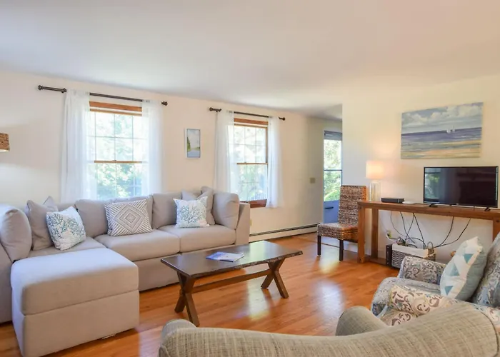 Charming Updated Home In Chatham