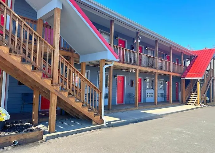 Baja Motel