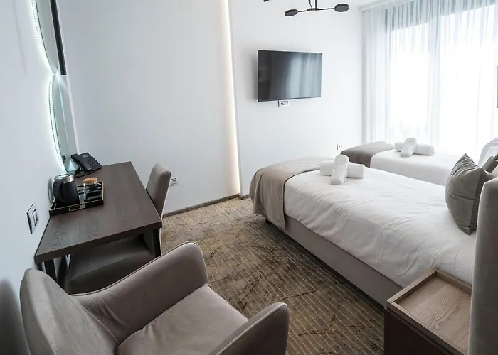 Alive Hotel