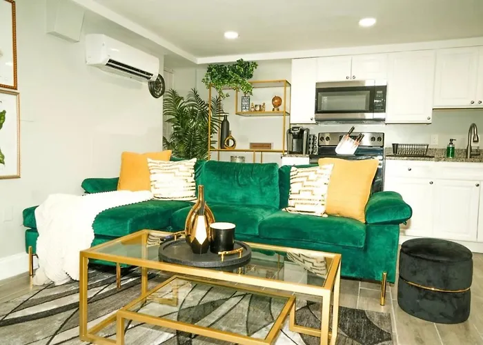 Modern 1Br Unit With Free Parking Walk To Metro
