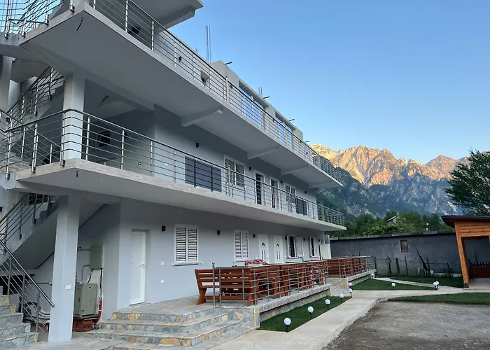 Hotel Familja Cuni Theth