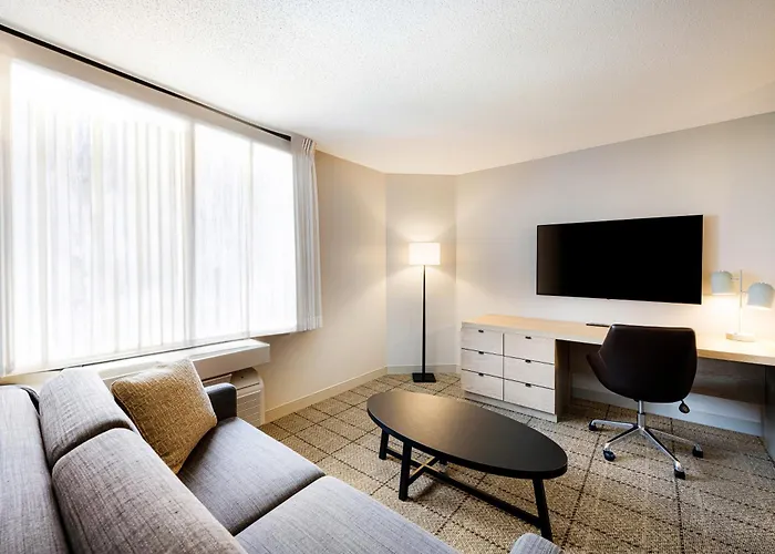 Sonesta Simply Suites Birmingham Hoover