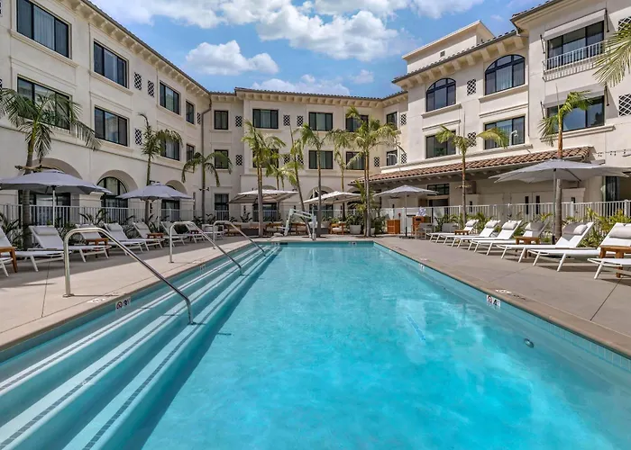 Calabasas Beach hotels