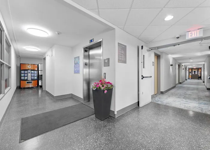 Home Inn And Suites Lloydminster