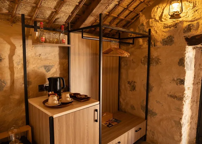 Hatta Village Lodges - Ophiolite