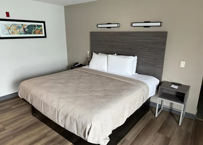 Quality Inn & Suites Biloxi - Ocean Springs
