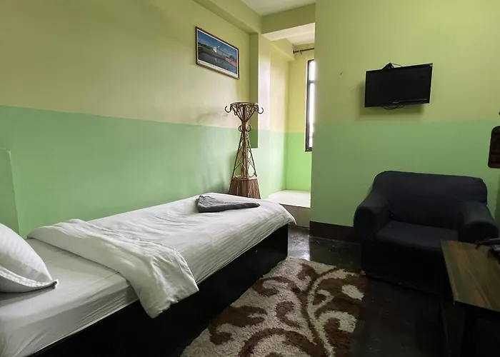 Metro Eco Hotel