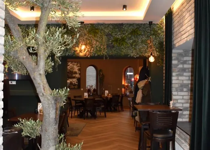 3 Monkeys Hotel