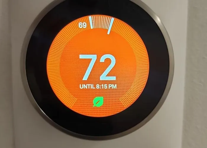 Homesmart: Cozy Charm Meets High-Tech In Prime Area