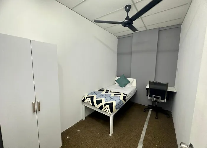 Ss Grey Hostel Bandar Utama