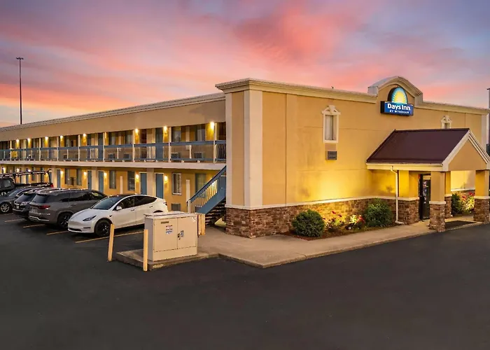 Days Inn By Wyndham Fort Wayne