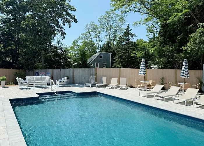 The Seagrove Suites & Guest Rooms