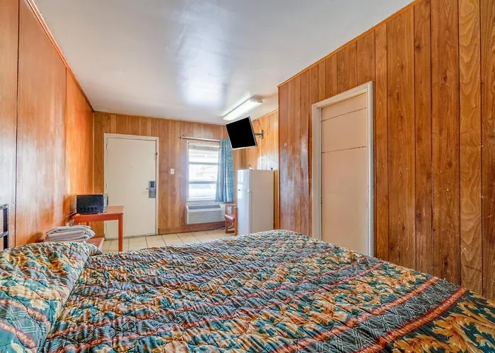 Gulfway Motel By Oyo Near Airport I 37