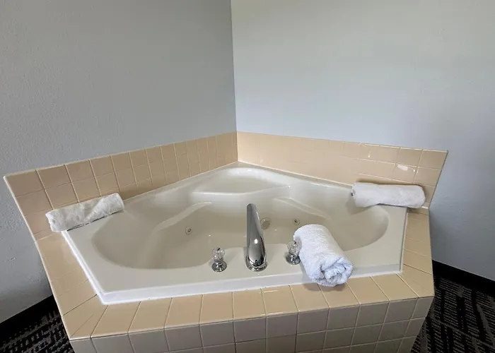 Baymont By Wyndham Jacksonville