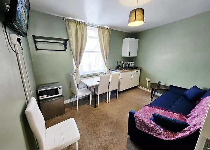 Inn By The Sea, Portsmouth, Parking Ev 22Kw Available