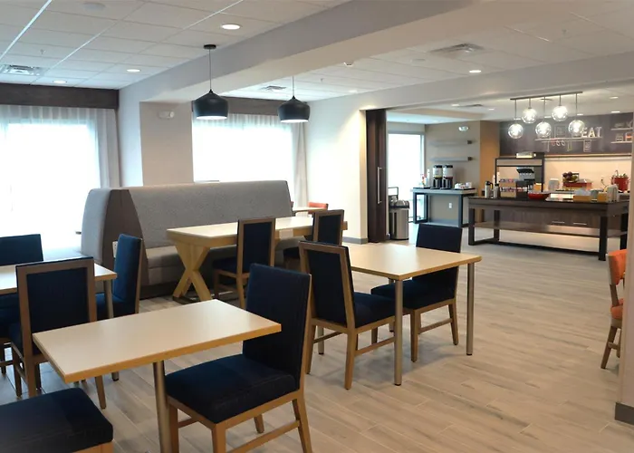 Hampton Inn Cabot