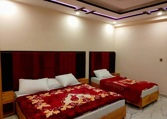 Hotel Rock Star, Naran