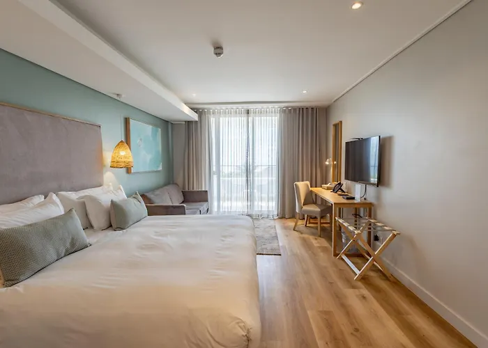 Plett Quarter Hotel - Lion Roars Hotels&Lodges