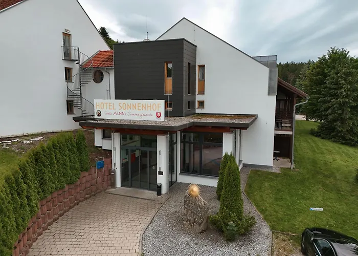Hotel Sonnenhof - Tante ALMA`s Sommerfrische