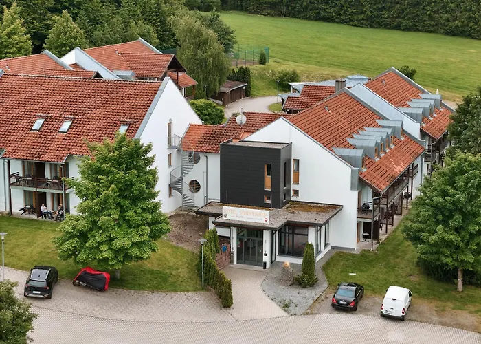 Hotel Sonnenhof - Tante ALMA`s Sommerfrische