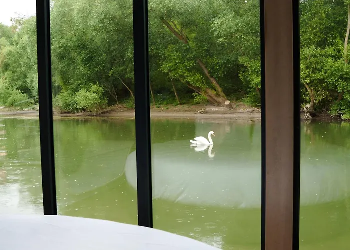 L'Escale Royale Poissy Ile De Migneaux - Seine