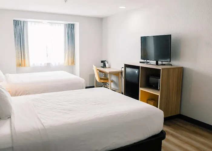 Microtel Inn & Suites By Wyndham Gulf Shores