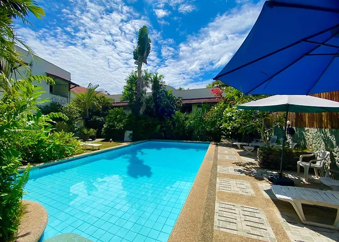Tiptop Hotel, Resto And Delishop