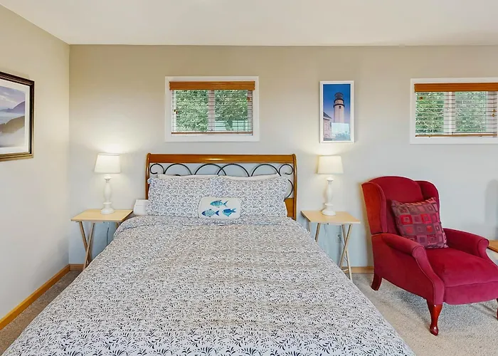 Harbor View Studio Cottage