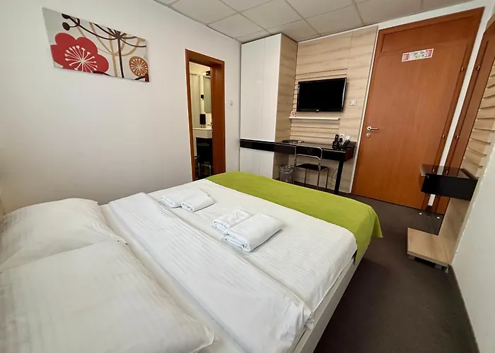 Garni Hotel Consul