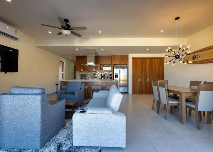 New 3 Bd Condo With Pool And Gym