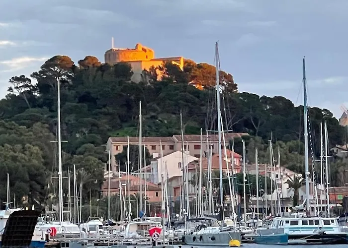 Hotels in Porquerolles