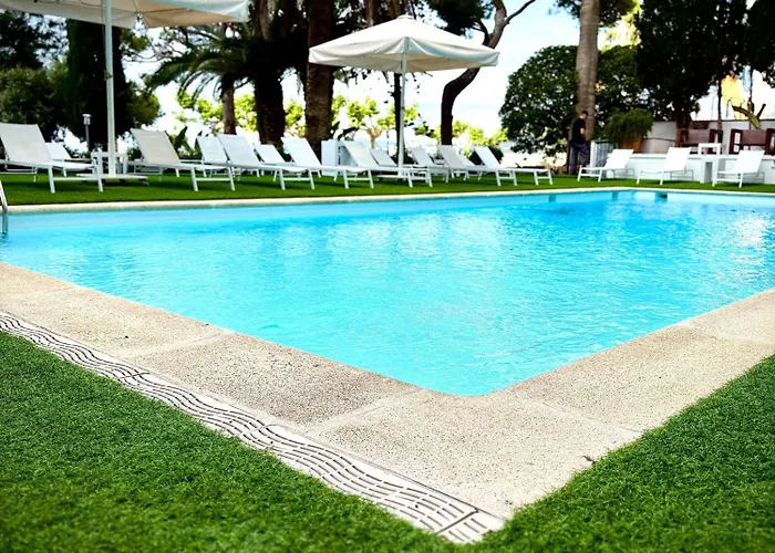 Hotel Trias