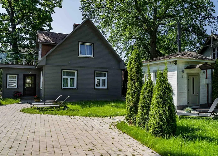 Melluzi Park Apartment