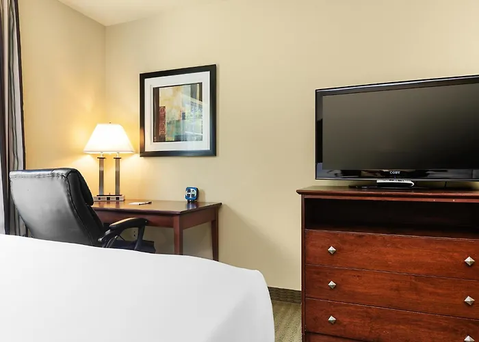 Cobblestone Hotel & Suites - Knoxville