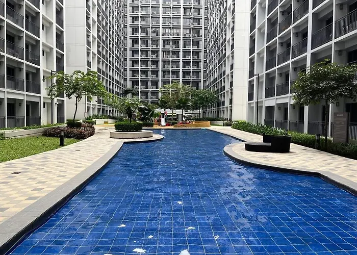 Metro Prime Stays At Shore 2 Residences