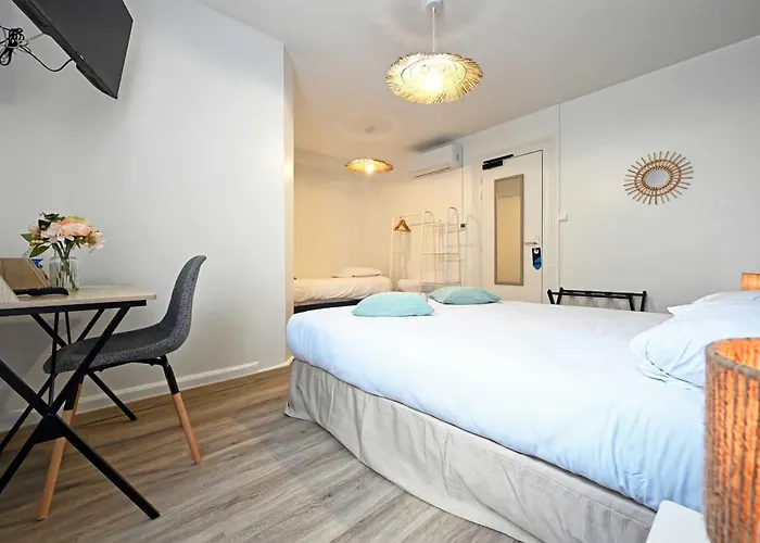 Hotel Le Terminus Et Son Restaurant Cote A Cote - Chambres Renovees