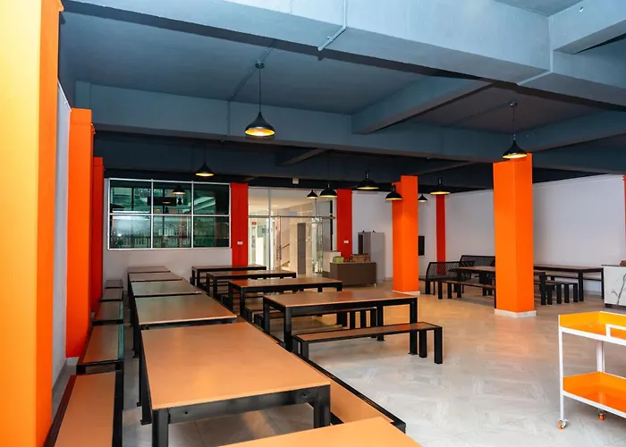International Youth Hostel Inn