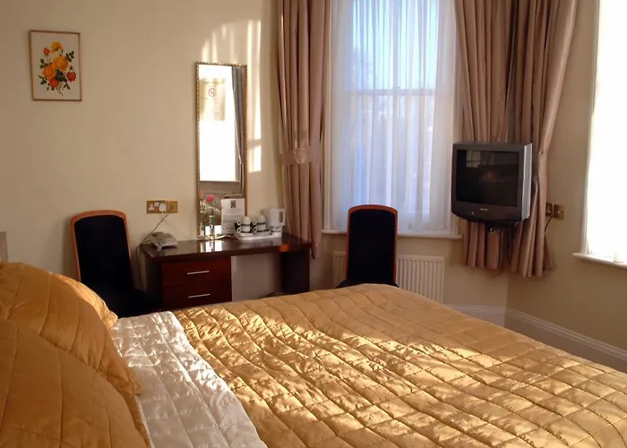 Gatwick Cambridge Hotel