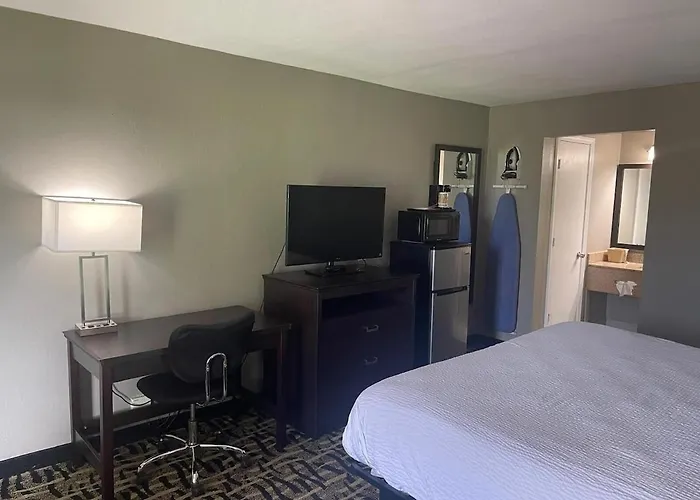 Homegate Inn And Suites