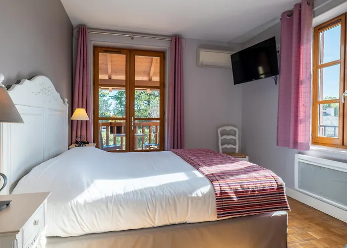 Hotel Village Motel