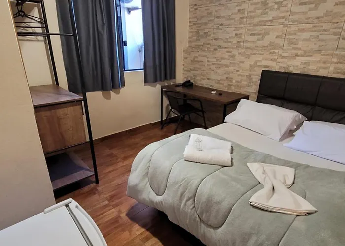 Hotéis centrais de Paranaguá