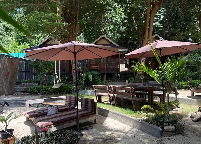 Tipthong Hut - Tropic Garden Resort