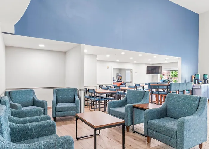 Quality Inn & Suites On The River
