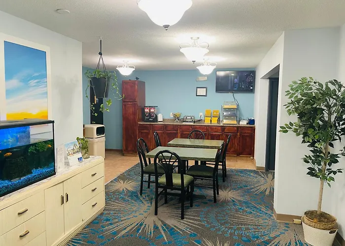 Days Inn By Wyndham Jamestown