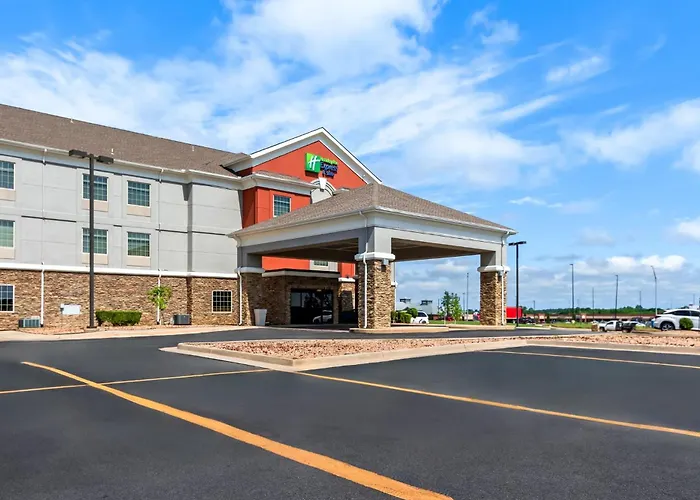 Holiday Inn Express Hotel And Suites Ada By Ihg