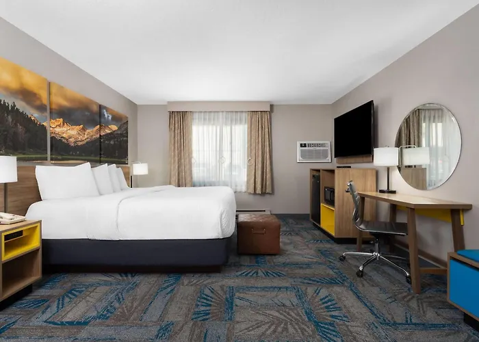 Days Inn And Suites By Wyndham Downtown Missoula-University