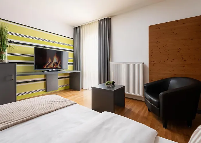 Hotel CampusZwei Komfortable Doppelzimmer&Apartments mit Küche Zentral in Ludwigsburg ideal für Business&Langzeitaufenthalte 24h Check in Kinder bis 14 Jahre übernachten kostenlos